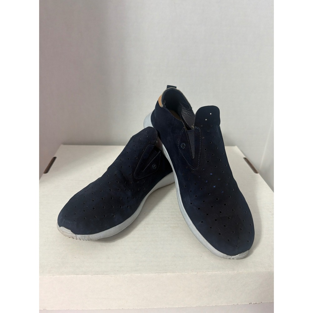 Nurture Jaquee Navy Blue Leather Perforated Star Slip On Sneakers 8.5M